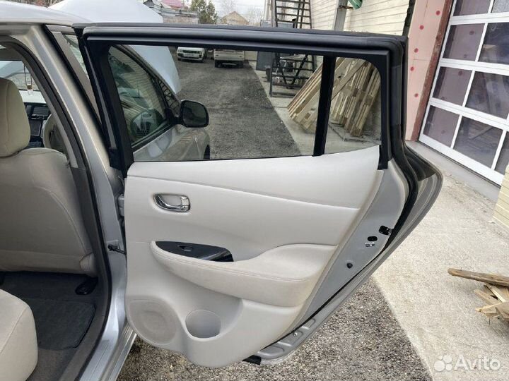 Nissan Leaf ZE0 2011 В разбор