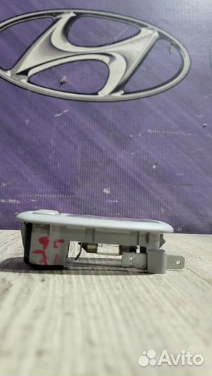 Плафон Подсветка фонарь салона Hyundai IX35 Лев