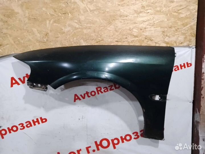 Крыло левое Opel Vectra B с дефектами