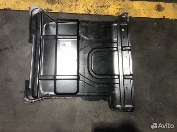 Защита пола кабины