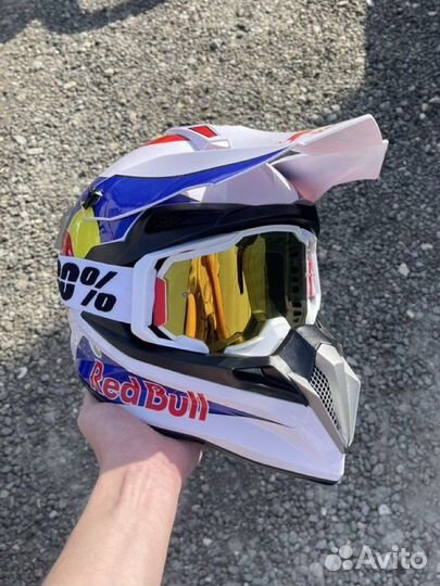 Кроссовый шлем с очками