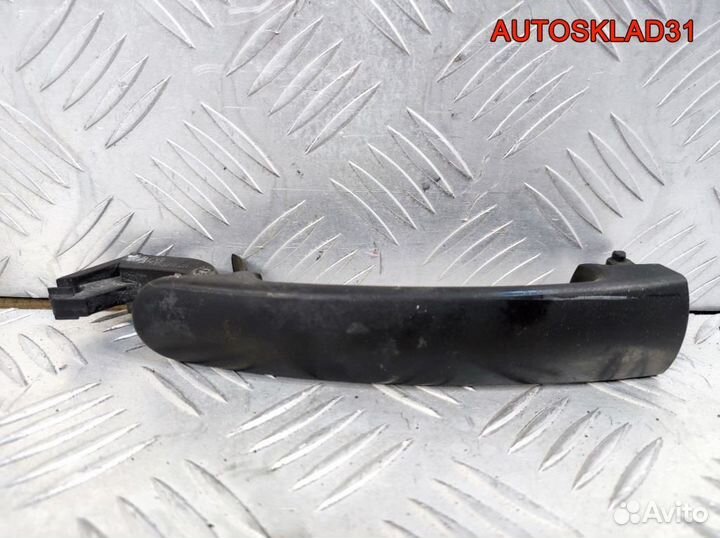 Ручка двери наружная Volkswagen Golf 5 3B0837207