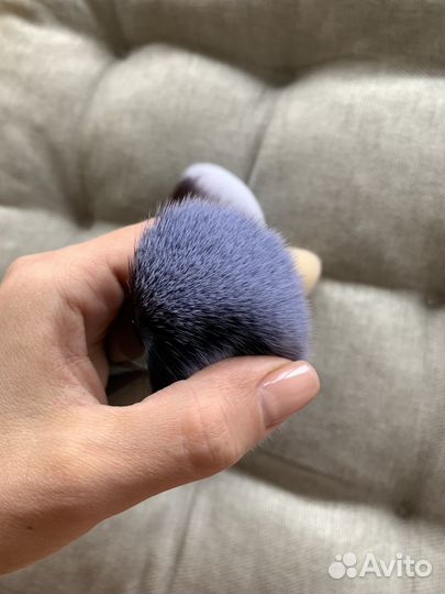 Кисти новые пудра тон хайлайтер