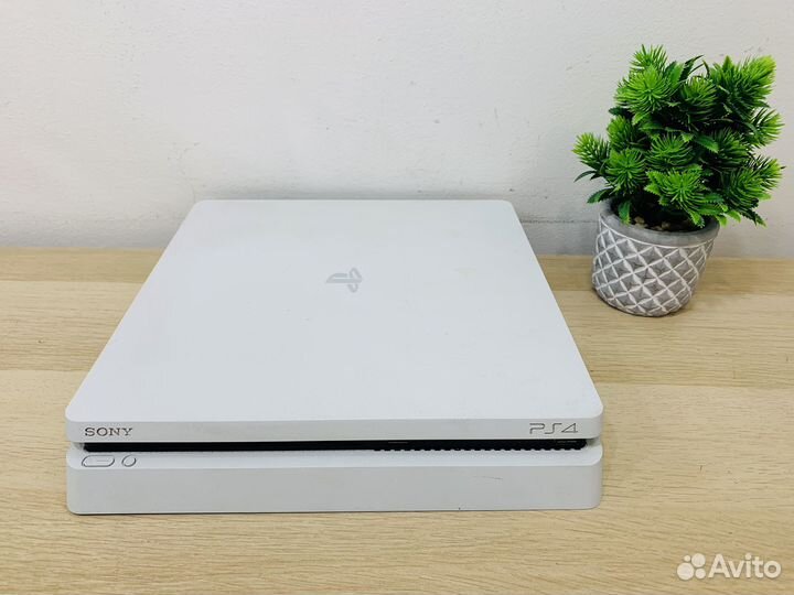Игровая приставка ps4 Slim