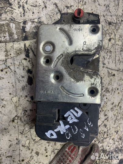 Замок двери задней правой Peugeot 206