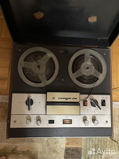 Катушечный магнитофон Сатурн 201