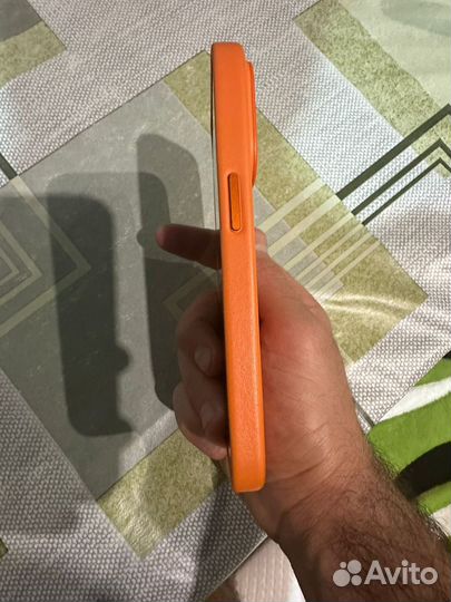 Чехол на iPhone 14 pro противоударный