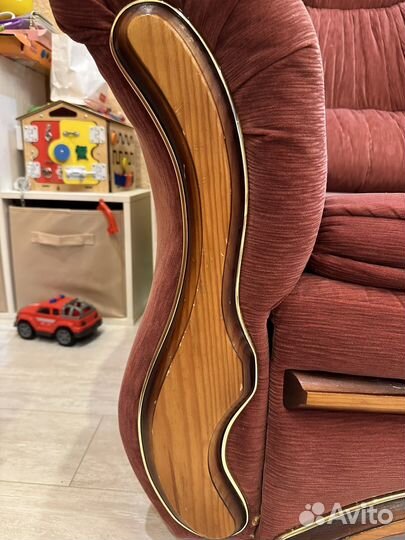 Диваны и кресло