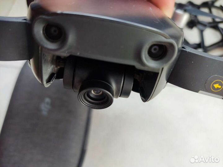 Квадрокоптер dji mavic air