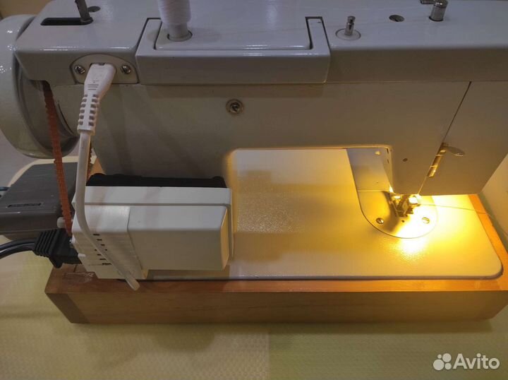 Швейная машина Чайка 143А