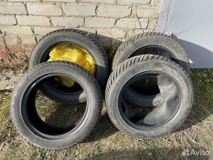 Goodyear Ultragrip Ice Arctic 205/55 R16 94T