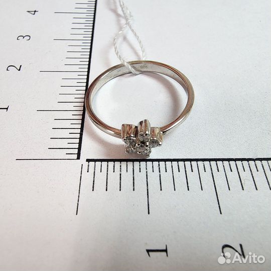 Золотое кольцо с бриллиантом 17р