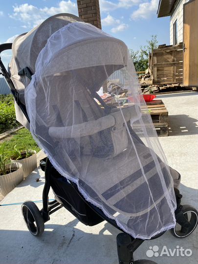 Коляска прогулочная