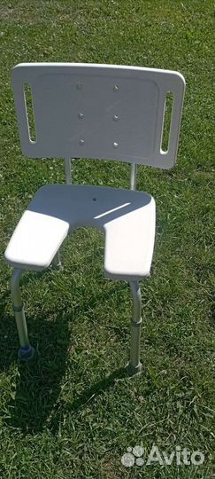 Стул для гигиенических процедур пожилых людей