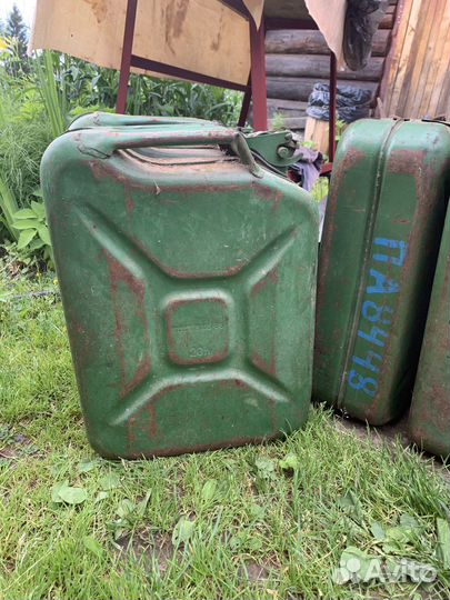 Канистра для бензина 20л