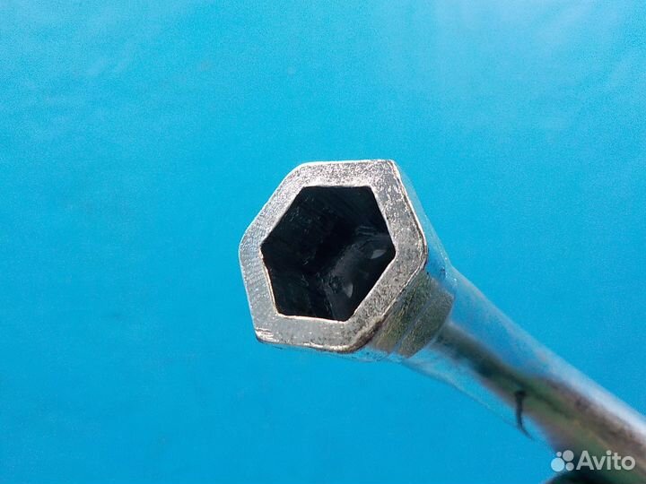 Ключ баллонный Audi A4 (B8) 2007-2015