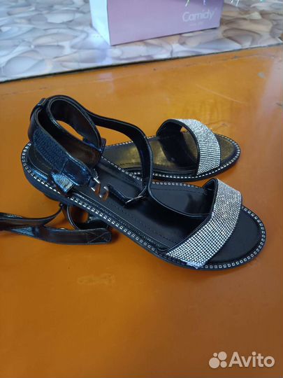 Обувь женская 39 размер новая