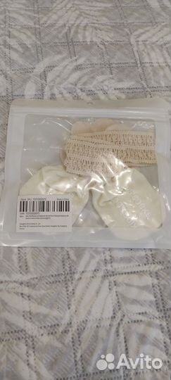 Повязка на голову и пинетки нарядные