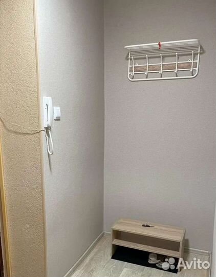 Вешалка для верхней одежды