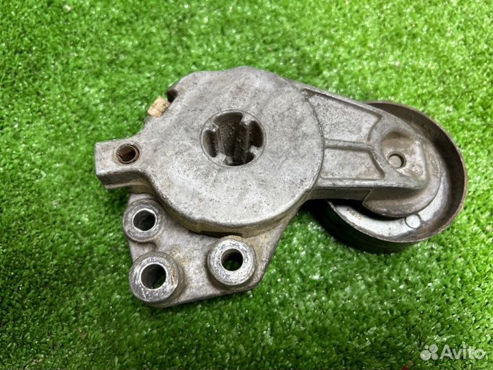 Натяжитель ремня генератора Volkswagen Touran 1.4