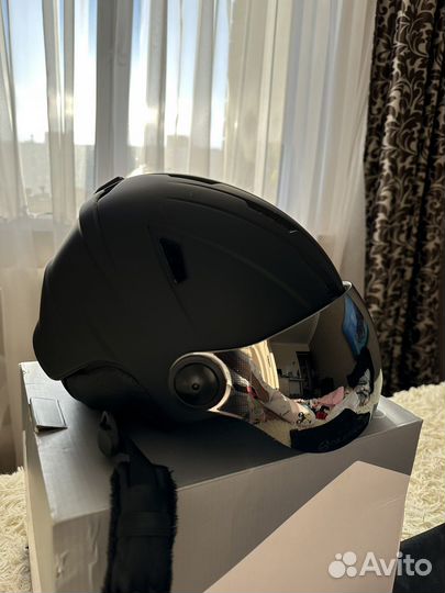 Горнолыжный шлем