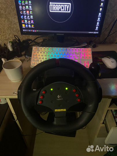 Игровой руль Logitech momo racing 240