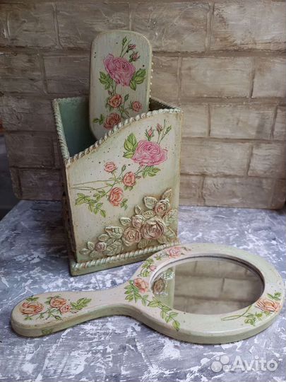 Набор зеркало,расческа с подставкой