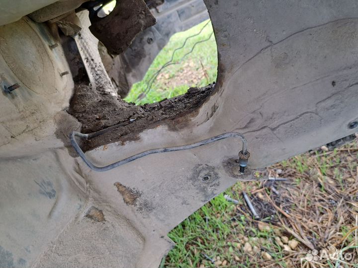 Трубка тормозная передняя Audi A6 C6