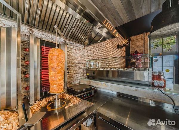 Точка шаурмы на самой барной улице Москвы