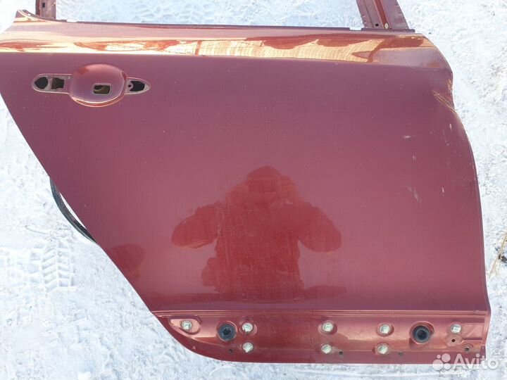 Дверь задняя правая Renault Megane 3 меган хэтчбэк