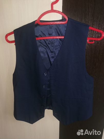 Жилетка для мальчика школьная