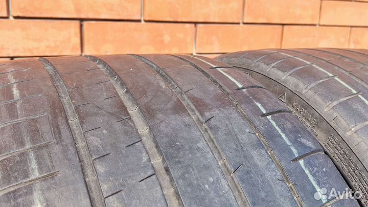 Michelin Pilot Super Sport 255/30 R19