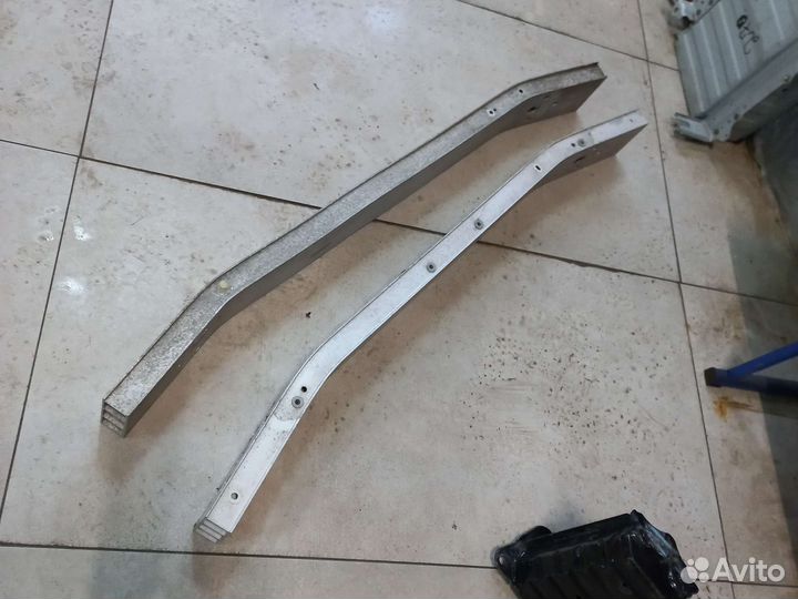 Усилитель бампера передний Lexus Gs 4 2GR-FSE