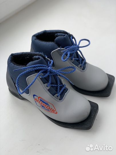 Лыжные ботинки