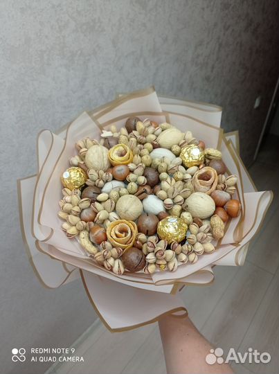 Съедобные букеты из орехов