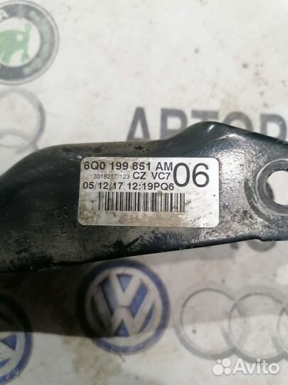 Кронштейн опоры двигателя Шкода Рапид