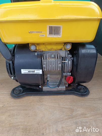 Инверторный генератор бу Хутер 1500