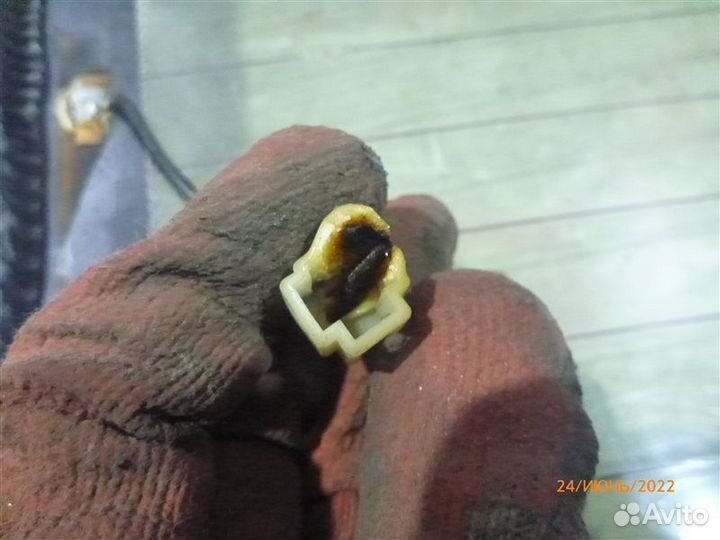 Стекло заднее Mitsubishi Lancer CS3A 4G18 2004