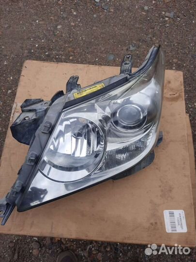 Фара левая Lexus LX 570 2007-11 ксенон