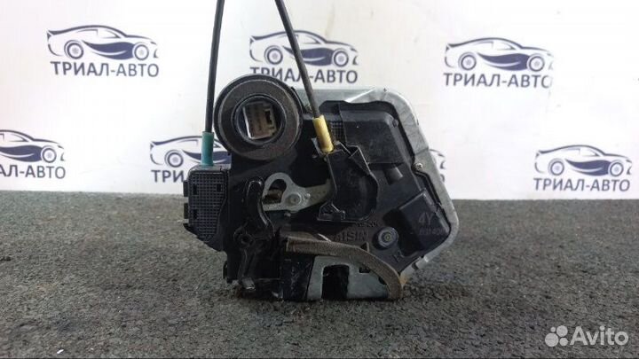 Замок двери задний правый Suzuki Grand Vitara J20A