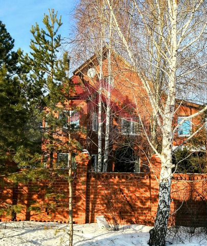 Коттедж 400 м² на участке 22 сот.