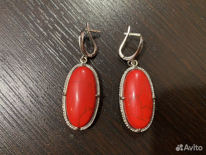 Серебряные серьги с кораллом