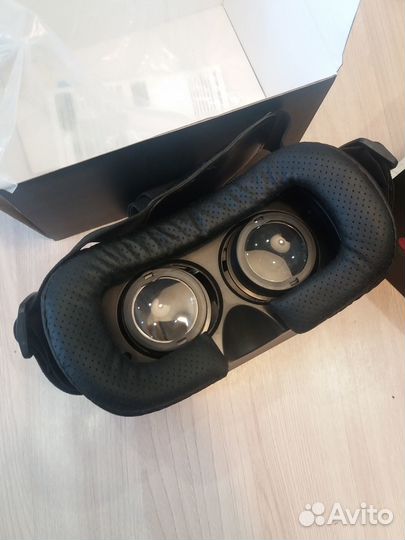 Очки виртуальной реальности для телефона
