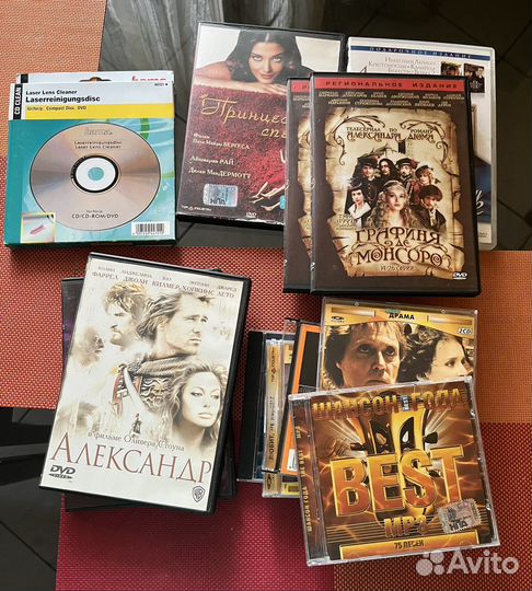 DVD плеер Elenberg dvdp-2403