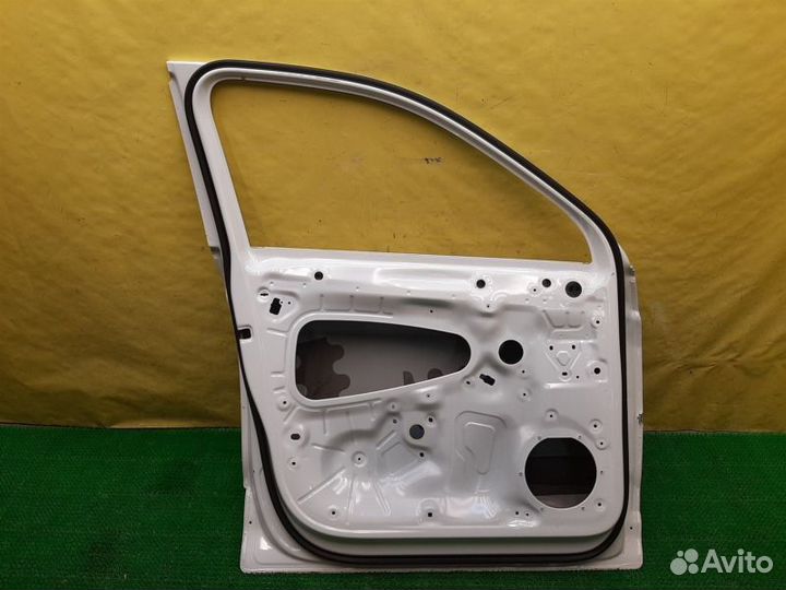 Дверь боковая передняя левая Volkswagen Tiguan AD1