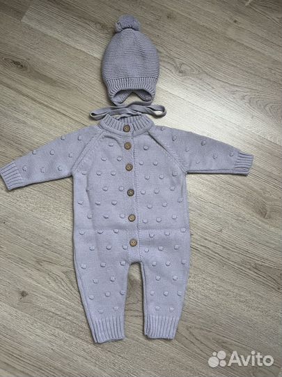 Комплект для малыша шапочка и комбенизон