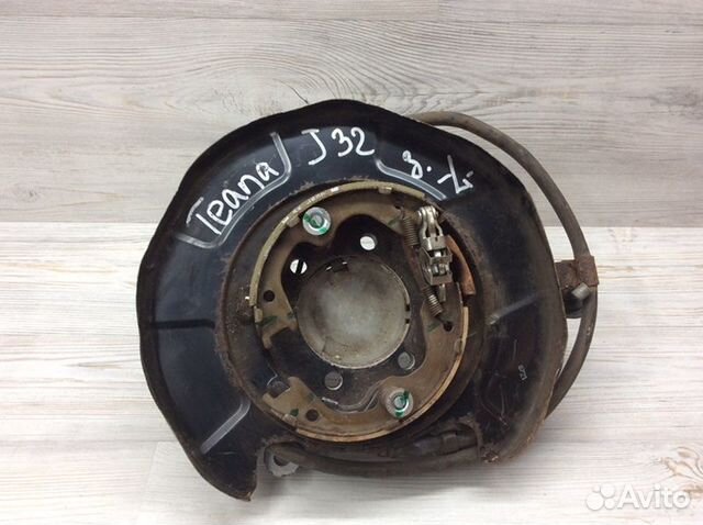 Кулак поворотный задний левый Nissan Teana J32