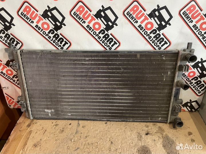 Радиатор основной Volkswagen Polo MK5 МКПП дефект