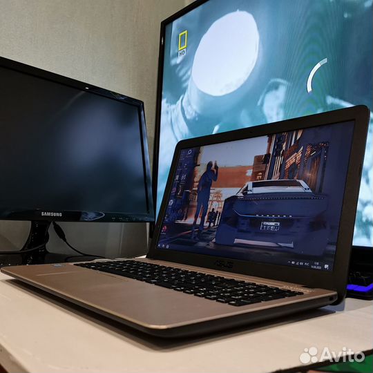 Ноутбуки продаются всвязи с закрытием офисов