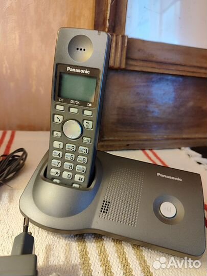 Радиотелефон Panasonic KX-TG7106 RU